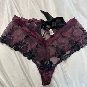 Victoria’s Secret Elegant Lace Panties in Black and Purple